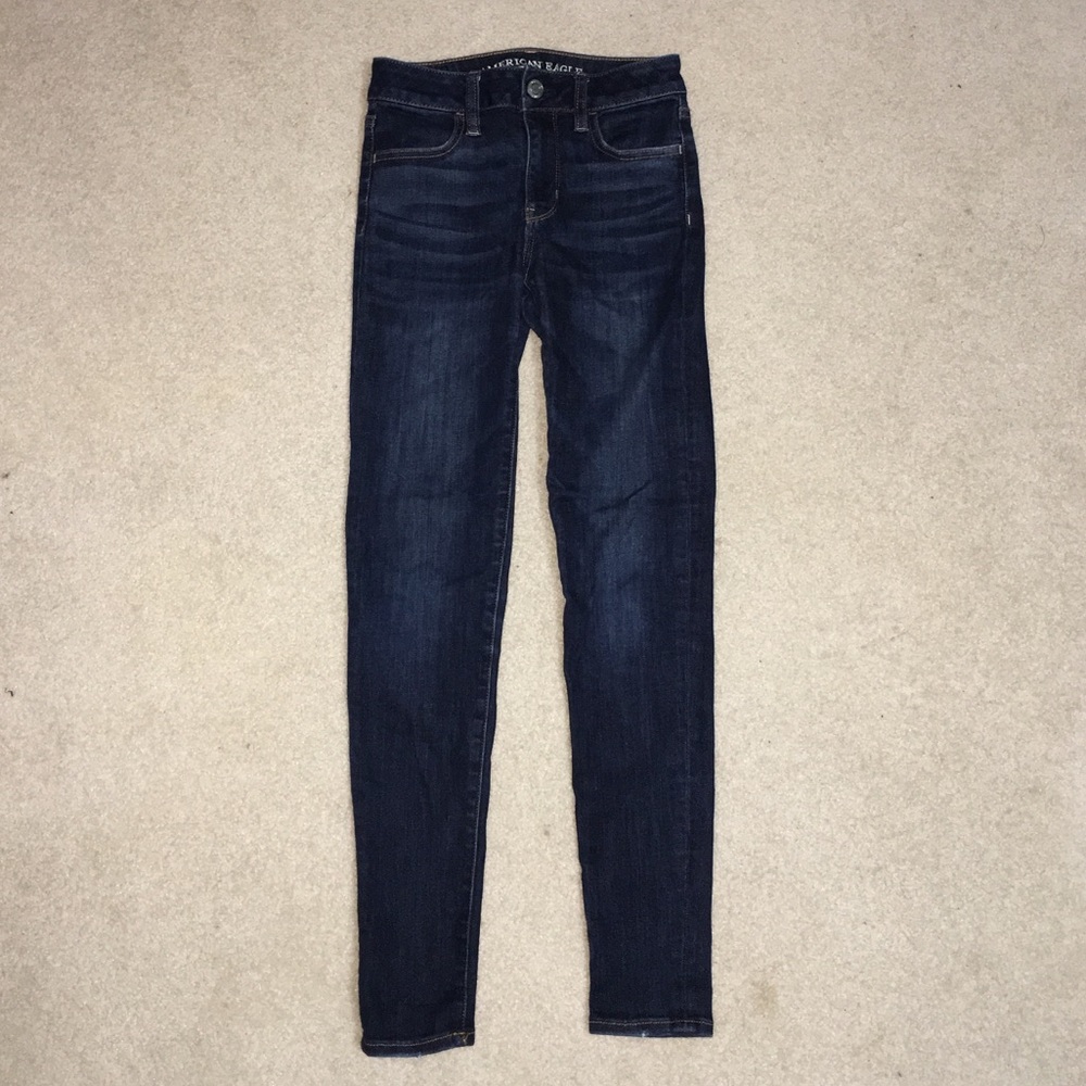 AMERICAN EAGLE JEANS